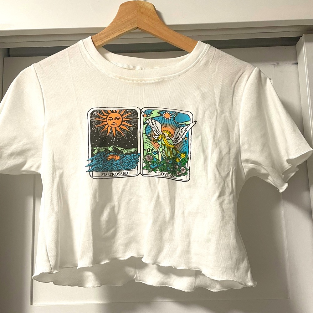 Cropped white t-shirt